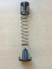 UCW1GEV1 - VAS Air Pet Max - Dirt Bin Lid Valve & Spring