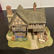 Lilliput Lane Junk And Disorderly