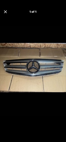 W204 oem grill genuine - w204,