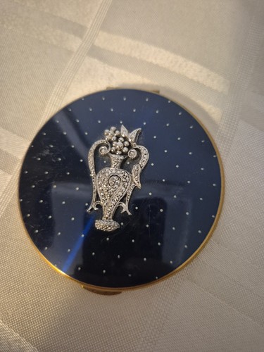 Kigu vintage powder compact - kigu,