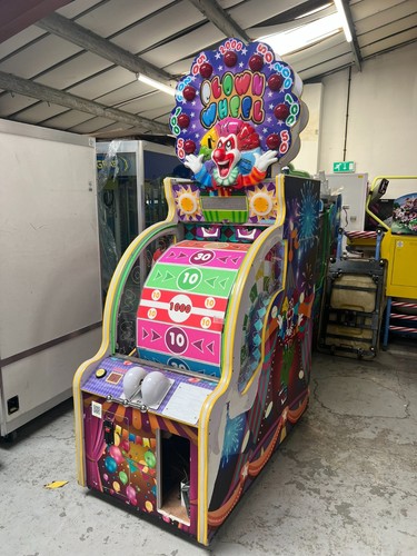 Clown wheel arcade - machine,