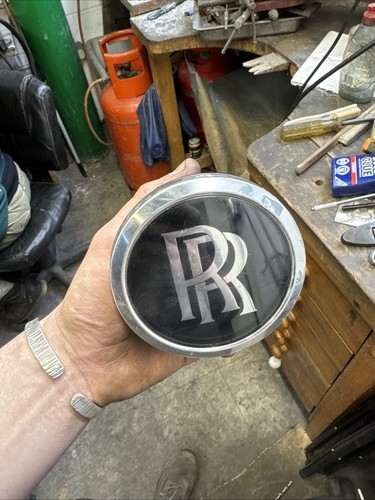 Rolls royce hub - rolls, cap