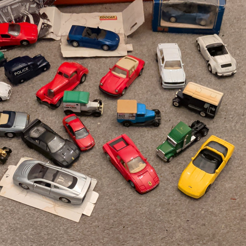 Bundle old toy cars - of, cars...
