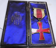 VINTAGE MASONIC JEWEL TEMPLARS