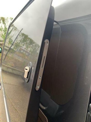 Van security deadlocks for - van,