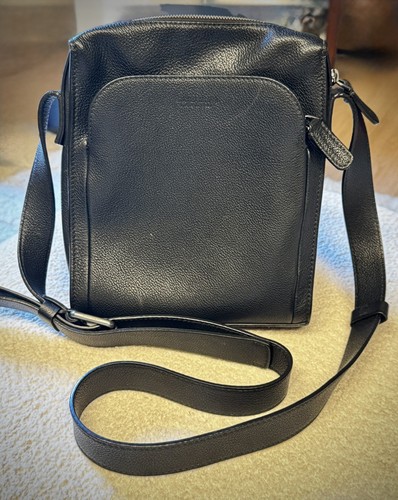 Giorgio armani black pebbled - black,
