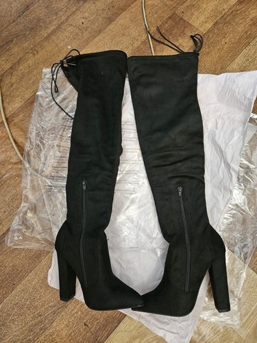 Cara under knee suede - knee,