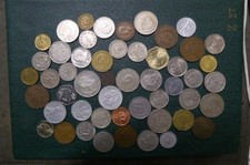 50 RANDOM WORLD COINS  (RB22)