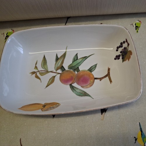Royal worcester evesham gold - worcester,