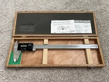 Genuine Mitutoyo 12”/300mm Digital Vernier Caliper 500-323(EXCELLENT CONDITION)