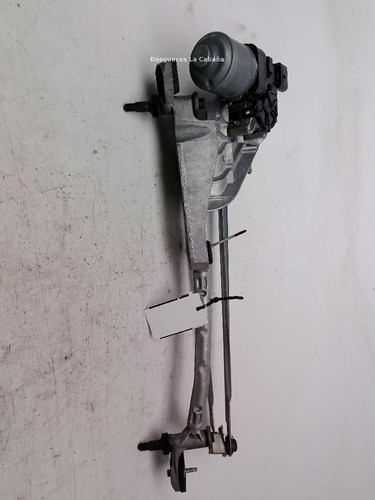 1698869 front windscreen wiper