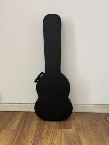 Black gewa shape guitar - ,