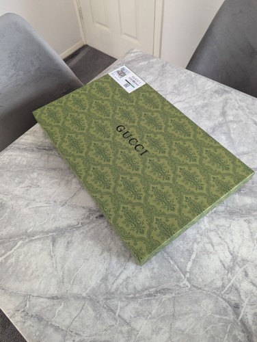 Empty gucci gift box - gift,