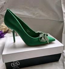 New green diamante bow detail