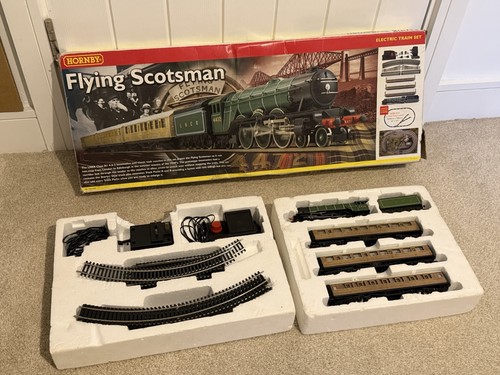 Hornby flying scotsman train - flying,