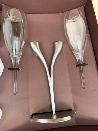 Moet chandon pair - chandon, of