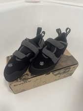 Evolv Defy Vegan Climbing