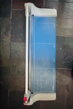 Dahle A0 Rotary Paper Trimmer cutting length 1300mm & 20 sheet cutting capacity