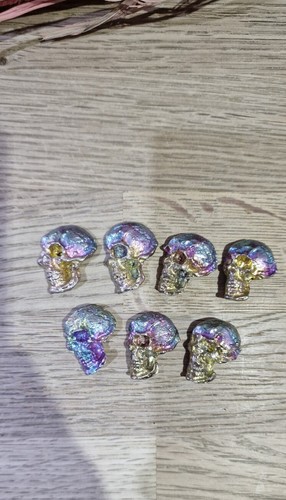 Aura bismuth mini skulls - aura,