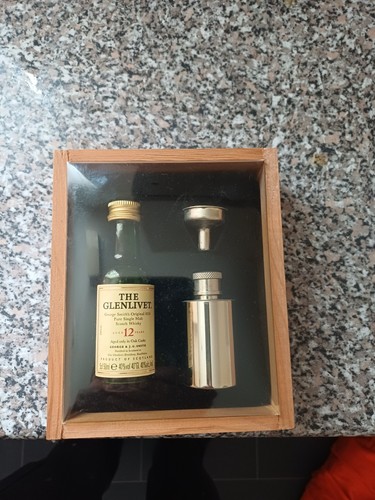 Glenfiddich minature and - , hip