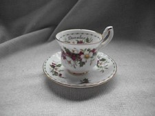ROYAL ALBERT CHRISTMAS ROSE