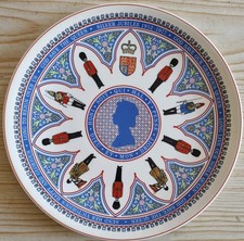 WEDGEWOOD Commemorative Queens SILVER Jubilee 10" Plate 