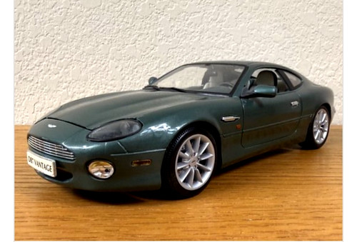 Maisto aston martin - maisto,