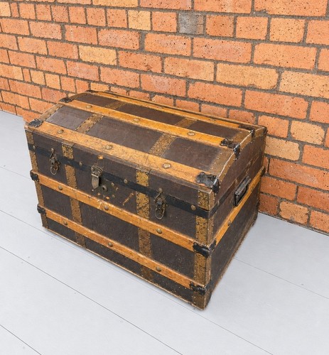 Large vintage wooden treasure - wooden,