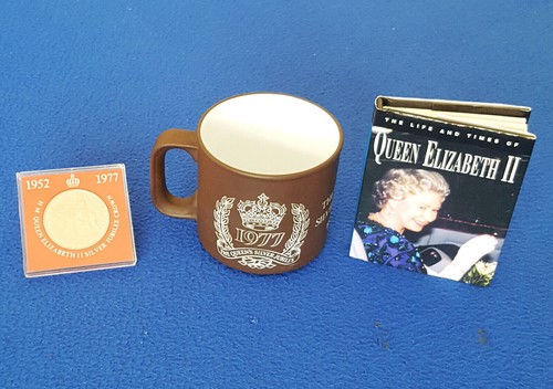 Silver jubilee hornsea mug - silver,