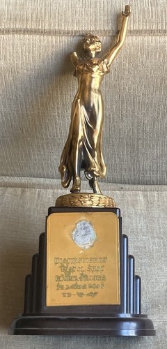 Damaged vintage victory - victory, trophy