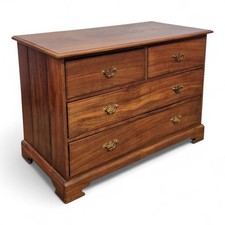 Good quality Antique Walnut chest of 4 drawers