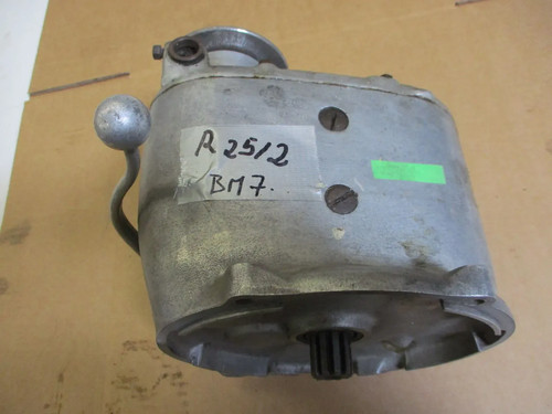 Gearbox with manual shifter