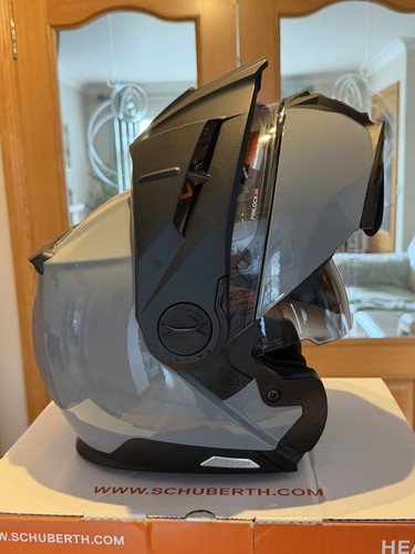 Rrp 599 schuberth e2 - rrp, £599