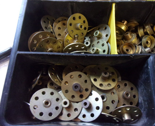 Meccano bush wheels - 8,