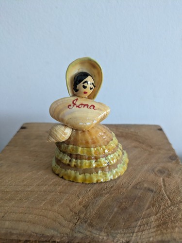 Mid century handcrafted sea - mid,