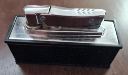 Vintage table lighter untested - vintage,