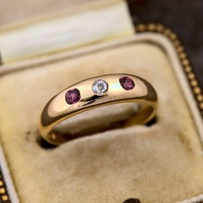 QUALITY ANTIQUE VICTORIAN ENGLISH 18K GOLD RUBY DIAMOND 3-STONE RING c1895