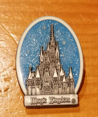 Disney pin badge - badge, magic
