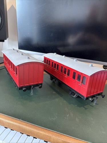 Scale red coaches bachmann - coaches,