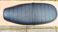 Genuine OE Triumph Bonneville  800 T100 Seat Saddle Unused T2301932 T2301935