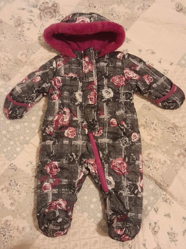 Girls snow suit - 6-9, months