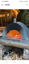 pizza oven + fire bricks base