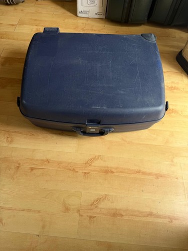 Delsey hard suitcase - 1,