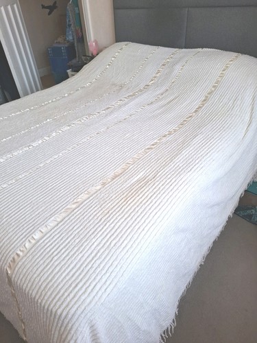 Candlewick bedspread cream - -,