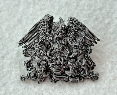Queen crest metal pin - crest,