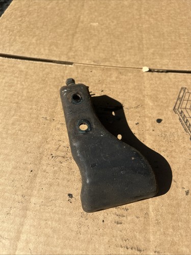 Diesel injection pump - pump, bracket