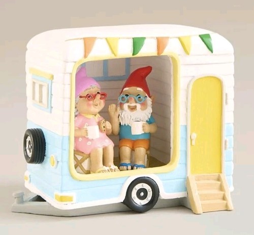 Mini grandparents caravan - mini, in