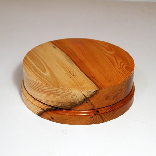 Yew wood round display plinth - wood,