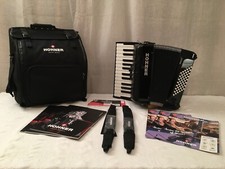 Hohner Bravo 48 Bass Piano