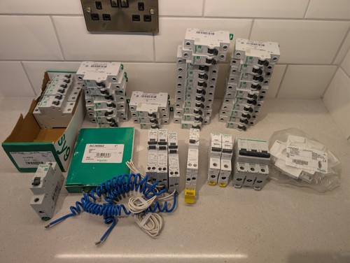 Schneider mcb rcbo joblot - rcbo,